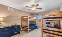 beautiful lake house on lake of the ozarks<br> - Homestays