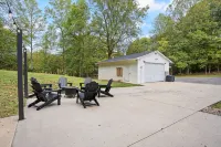 The Cumberland Collective~The Hideaway~<6mi to Lake/Golf. Great for Families! - Homestays
