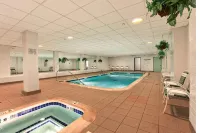 Montauk Manor -1 BR 925 sq. ft. loft in resort overlooking Block Island Sound - 4-Star