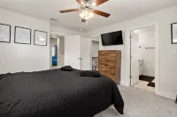 Charming 3-bedroom Townhome conveniently located in Georgetown