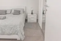 Comfortable Apartment, for any kind of traveler strategic location - 2-Star