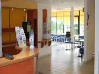 貝爾熱拉克宜必思快捷酒店