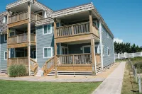End Unit Oceanfront Condo 2 Min to Beach 1.5 if You Run That View Though!!!