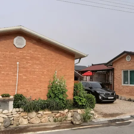 Damyang Lara 345 Pension