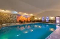 Comfort Inn & Suites Mt Rushmore - piscina