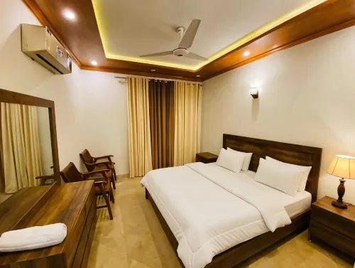 Raza Khan,Two bedrooms Apartment, Millennium Heights