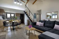 Santy Villa - Gerani - Pysäköinti