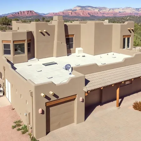 Awe-inspiring setting, private heated pool/spa, just close enough to the action