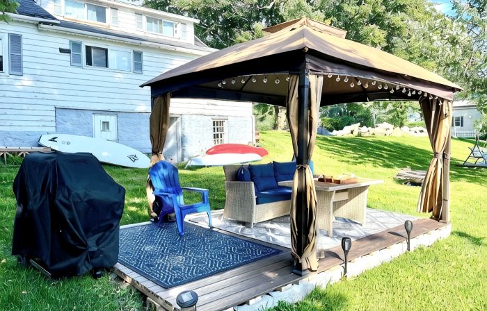Riverfront Cottage and Cabana. 3-Bedroom, 2 Bath on the Lazy, Great Chazy, River