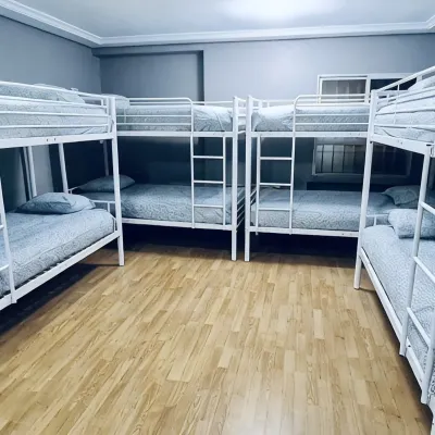 Hostel 165 Hotels near رِتيرو