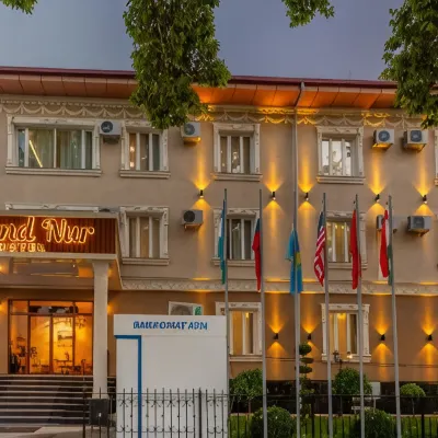 Grand Nur Hotel Отели рядом с достопримечательностью «Соборная мечеть Хазрати Имам»