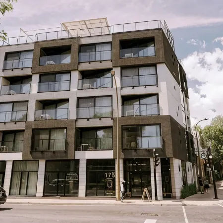 Boxotel Montreal Отели рядом с достопримечательностью «Хочелага-Мезоннёв»