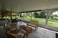 ☀️Newly remodeled! Comfy vacation home not far from the beach! - 4-Sterne