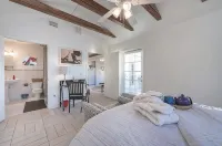The Coach House- Entire Home - 2 bedroom/3 bath Orlando getaway! - Country Houses