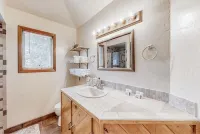 This loft style home is a perfect romantic getaway! Near to shopping and hiking!