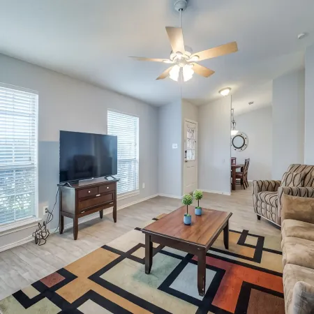 10 Min to Everything! Charming 3Br in Prime Frisco