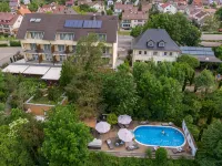 Hotel-Restaurant Haus Nicklass - parking