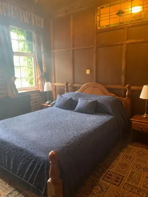 Lyndon House