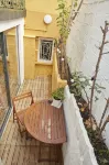 Quiet, spacious house just outside Paris. Metro 7
