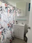 Beachfront Batemans Bay-Batehaven NSW2 bedroom apartment,pool, free parking