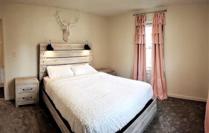 Harris House - Blocks away from quaint downtown Oneonta, Shopping and Food