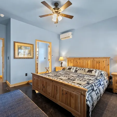 Cozy 3-bedroom cabin in Dahlonega with a vibrant Game Room!