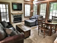 Boyne Mountain 5 bedroom/4 bathroom Disciples Village, Luxury + Starbucks! - Træningscentre