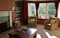Tirindrish House B&B - parking