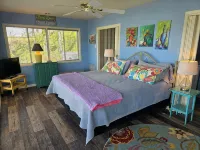 "One-of-a-kind" Lake Martin Property with Large Boat Ramp, Boathouse & Pier - キッチン