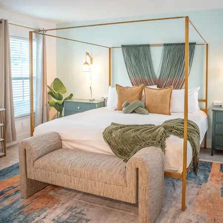 Pickleball, Heated Pool, Hot Tub, Golf & Games, Near Beaches
