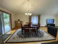 Terrific vacation house only 4.5 miles away from downtown Boston - Bungalows