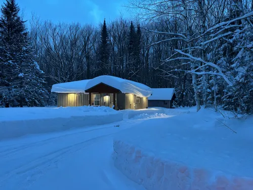Miners Cabin - Pictured Rocks Lodging - Wi-Fi