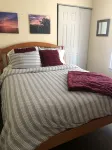 Cozy- 2-Bedroom clean and Quiet- Maple St. Walk anywhere - Homestays