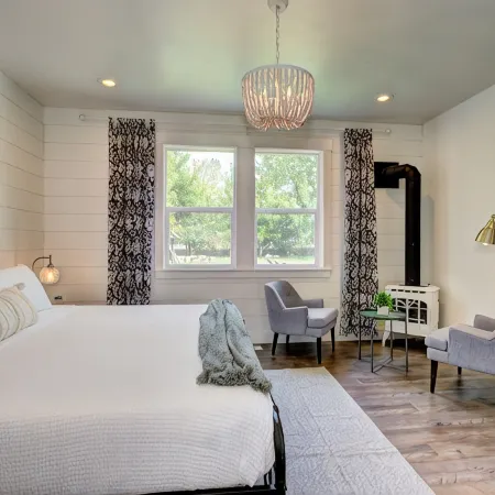 5Br Boise Farmhouse w/ Seasonally Heated Pool & Huge Yard