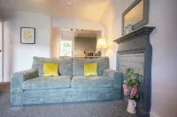 Town Centre apartment with private garden - Bintang 4