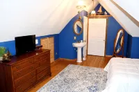 Newly Remodeled, Close to the lake, hot tub, and game room - 3-Star