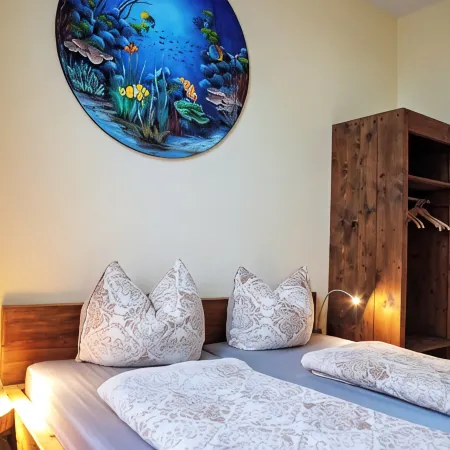 Lovingly furnished apartment, living with friends