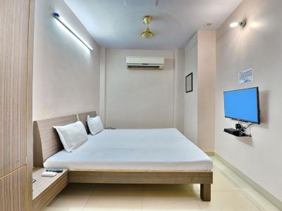Hotel Shadaab Inn
