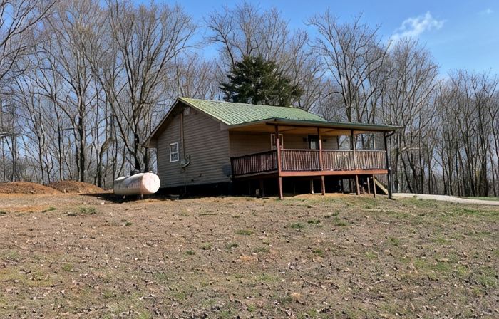 Newly renovated near Rowena, Grider and Wolf Creek Dam