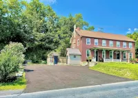 Sophisticated Retreat near Hershey Park! - Boutique