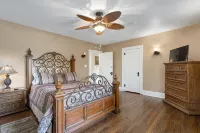 A Beautiful Escape By The Riverside! - balcony