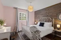Private + Wooded + Quaint & Cozy + 5 Mins to Dwntn Blk Mtn + 15 Mins to Ashvle - 木屋