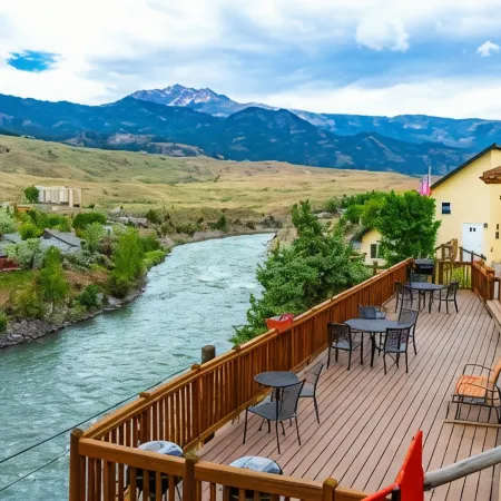 Yellowstone Riverside Cottages