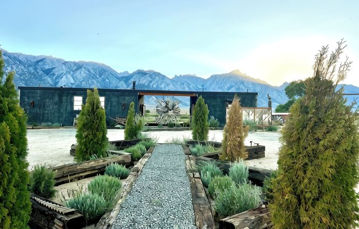 The LONEWEST Retreat in the Eastern Mountain Sierras