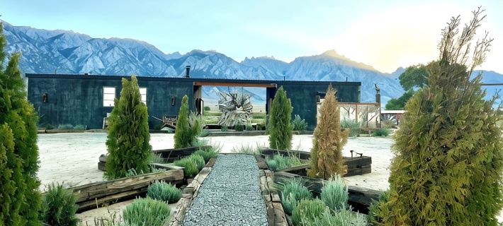The LONEWEST Retreat in the Eastern Mountain Sierras Hotels in Inyo County