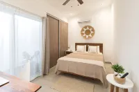 Modern Stylist 3 BR Beach House, w/Private Pool & Fast WiFi. - 2 stelle