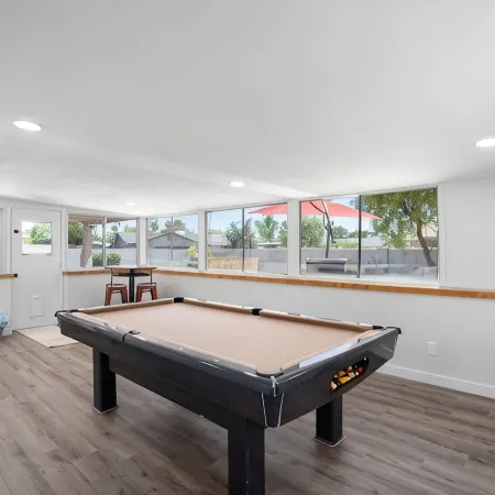 Private Heated Pool, Ping Pong and Billiards, Full Coffee Bar, near ASU
