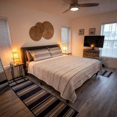 Beachfront Getaway, Dolphin Suite, 🐶 💙