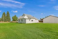 Remodeled Farmhouse near Silver Creek for fly fishing and Craters of the Moon - 3-stjärniga
