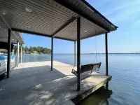 Wheeler Lake Retreat with private dock -  Privatzimmer